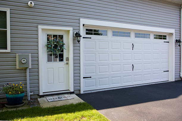 24/7 Emergency Garage Door Roller Replacement experts in McHenry, IL